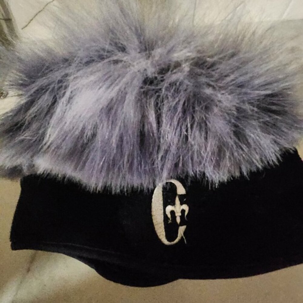 Conte of Florence Black Fleece Lavender Faux‎ Fur Winter Hat Made in Italy Logo